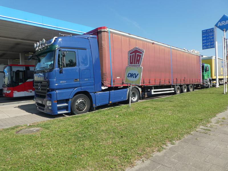MB Actros 1844 MP2 SZM Blau 20 (Copy).jpg