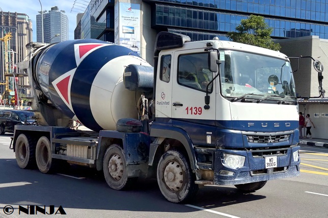  Mitsubishi_Fuso_Super_Great_FS72_8x4_Mix
_SGP_01.jpg