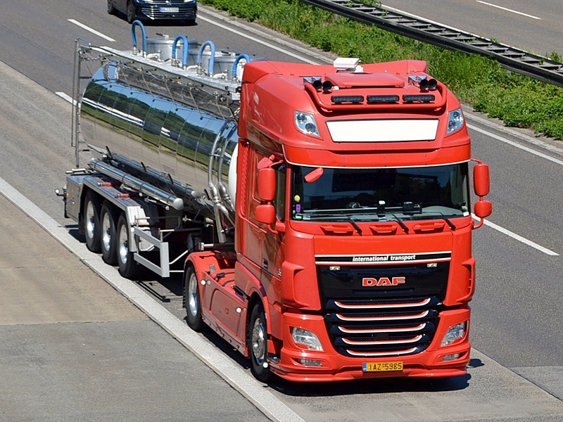 DAF SSC E6, Tankauflieger, IAZ 5985, GR 0127.jpg