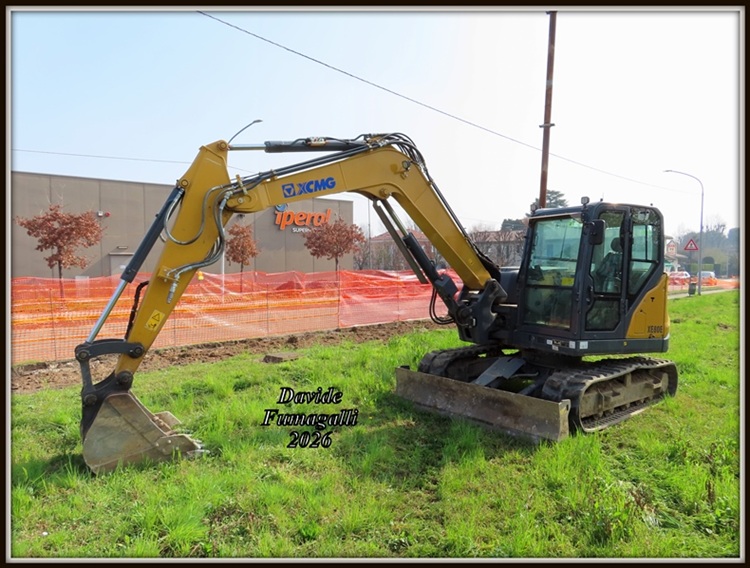 XCMG XE80E 008.jpg