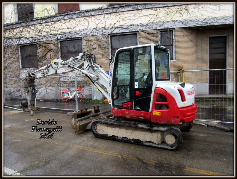 Takeuchi TB370 Schiavo 001.jpg