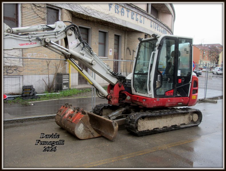 Takeuchi TB370 Schiavo 003.jpg