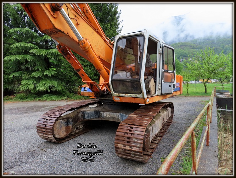 Fiat Hitachi FH300 006.jpg