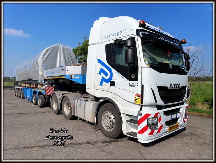 Iveco Stralis 440S56 Porro 001.jpg