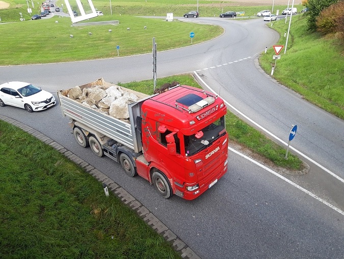 Schrefler Scania 4-Achs.jpg