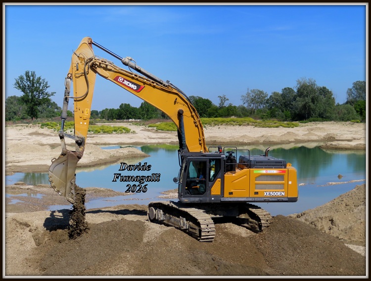 XCMG XE500 PeSo (3).jpg