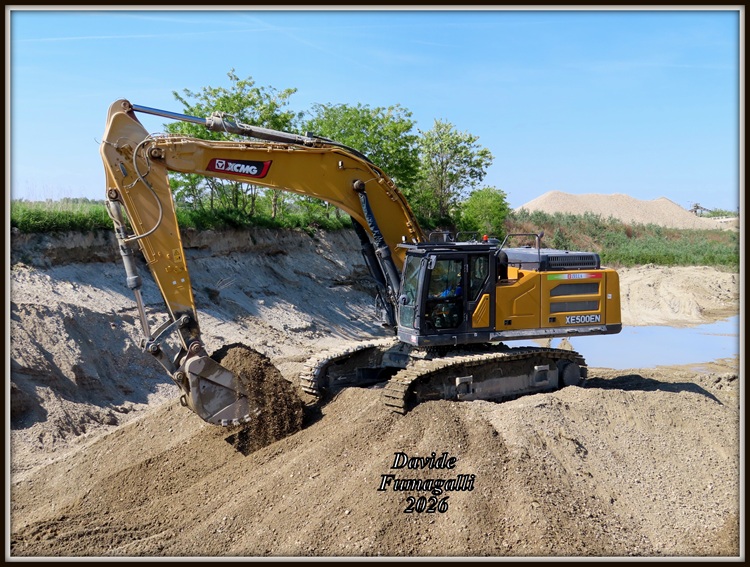 XCMG XE500 PeSo (5).jpg