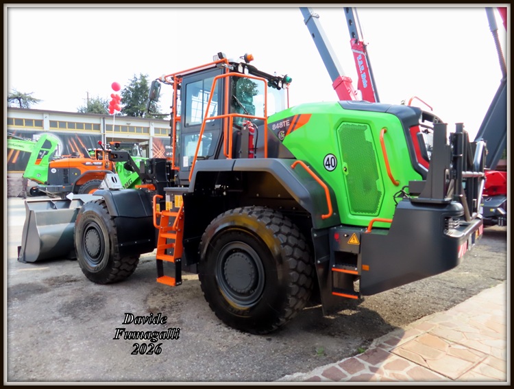 Liugong 848TE (2).jpg
