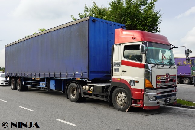 Hino_SH1E_4x2_NT_MY_08.jpg