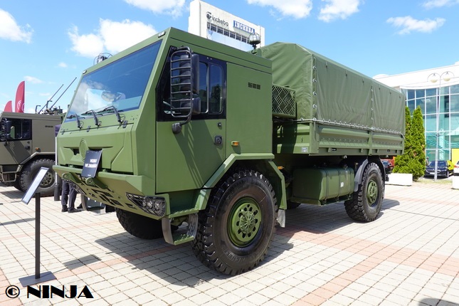 T_815-7_Force_4x4.1R_VVN_AJ_03.jpg