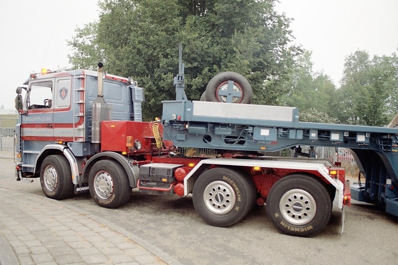 6946.jpg