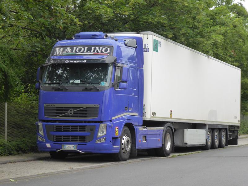 Volvo FH 500 Maiolino 6 (Copy).jpg