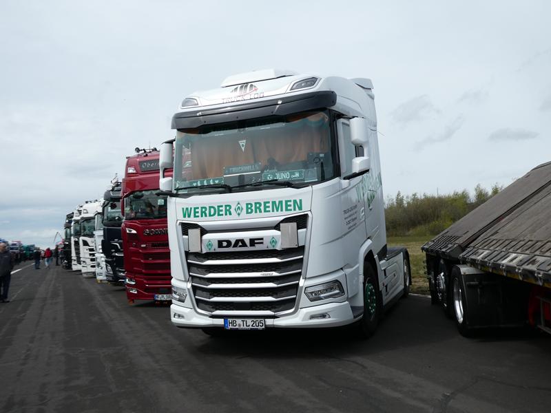New DAF XG 480 Werder Bremen 1 (Copy).jpg