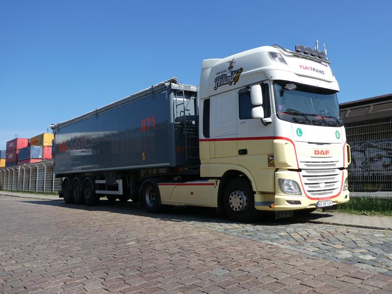 DAF XF 440 Tuk Trans 1 (Copy).jpg