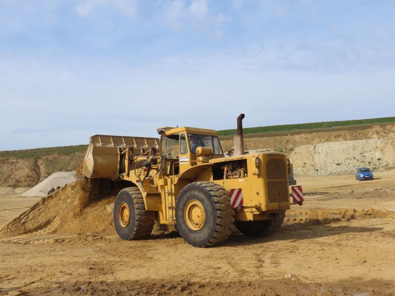 cat 980 leert fo.jpg