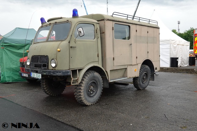 T_805_4x4_DVS_8_AJ_01.jpg
