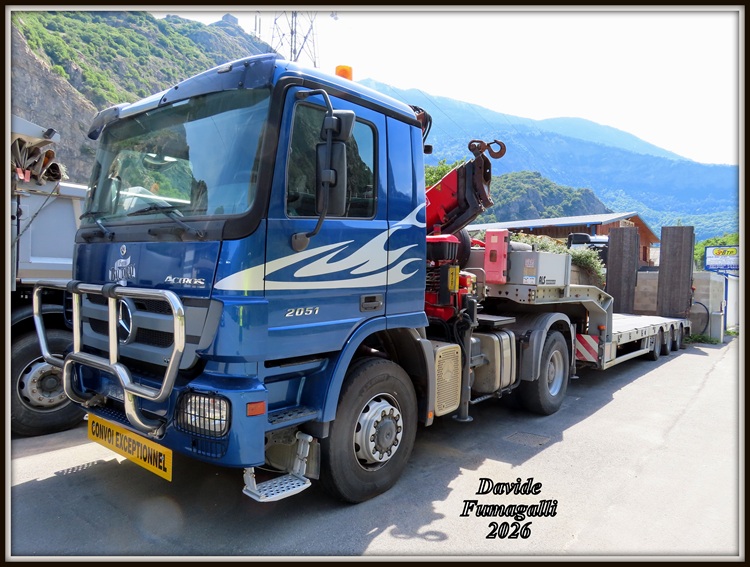 Mercedes-Benz Actros 2051 Baudray 001.jpg