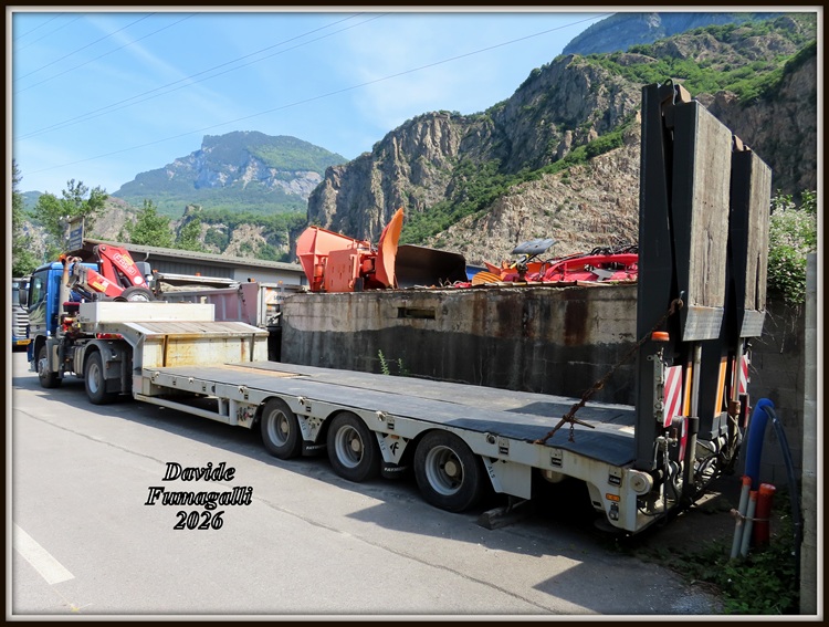 Mercedes-Benz Actros 2051 Baudray 2.jpg