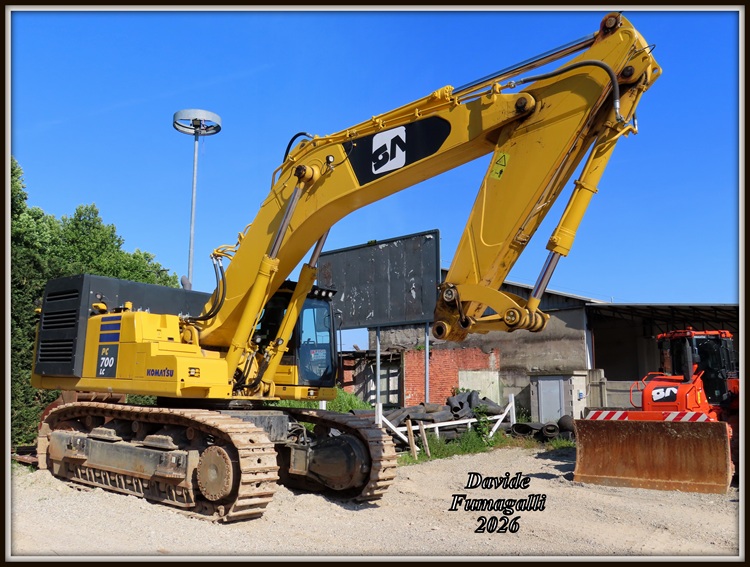 Komatsu PC700 Santambrogio 003.jpg