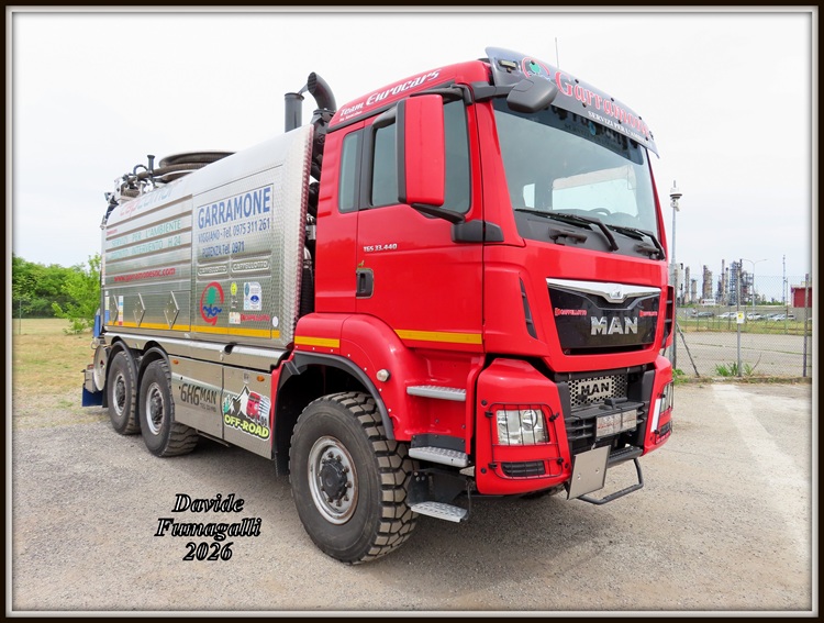 MAN TG-S 33.440 Garramone 001.jpg