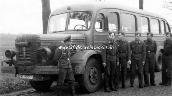 S.D.S.---bus-02.gif