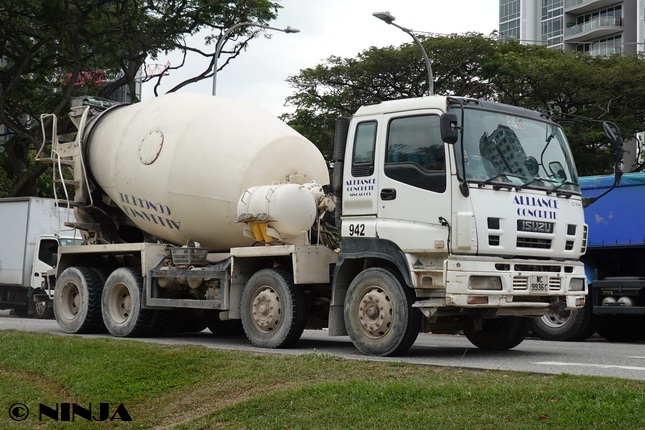 Isuzu_CYH_8x4_Mix_SGP_54.jpg