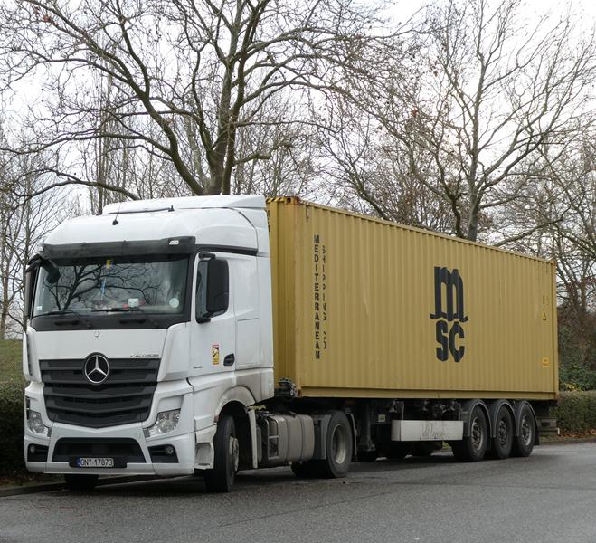MB Actros 1945 MP4 SZM Polen 10 (Copy).jpg