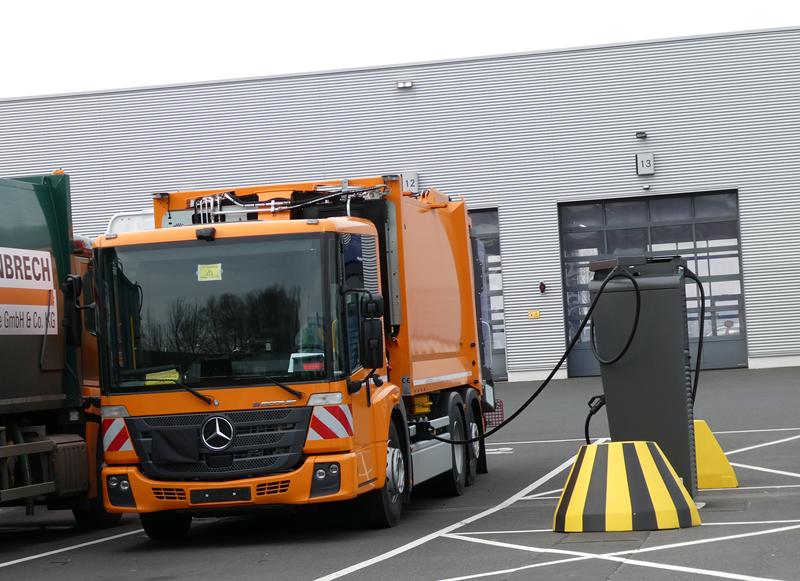 MB E-Econic 300 Stadtreiniger 2 (Copy).jpg