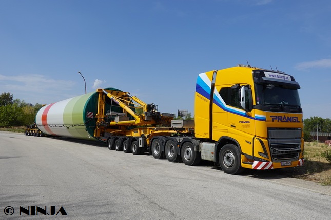 Volvo_FH750_E6_8x4_NT_12.jpg