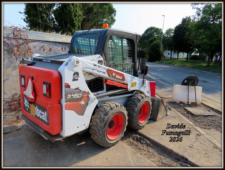 Bobcat S450 Oricom Noleggio 002.jpg