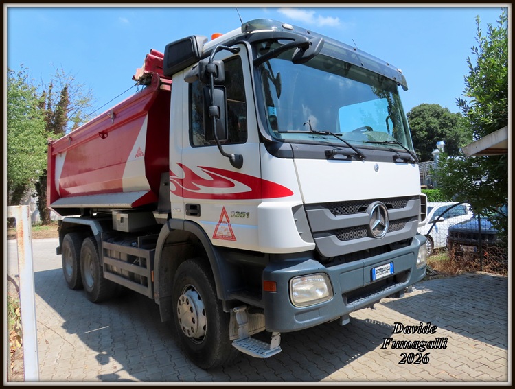 Mercedes-Benz Actros MP3 3351 Emilio Ferrari.jpg