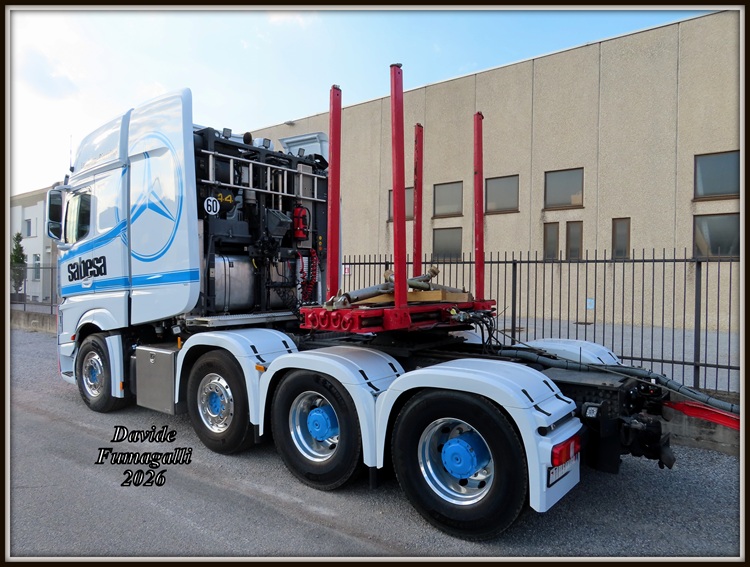 Mercedes-Benz Actros 4163 Sabesa 002.jpg