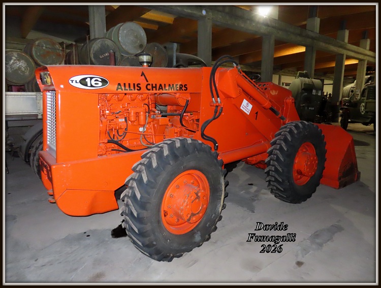Allis - Chalmers TL16 (1).jpg