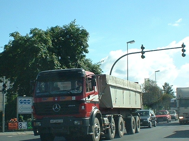 SK 94 Kippsattelzug ISV (640 x 480).jpg