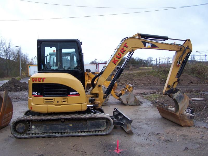 Caterpillar 305C CR-02.jpg