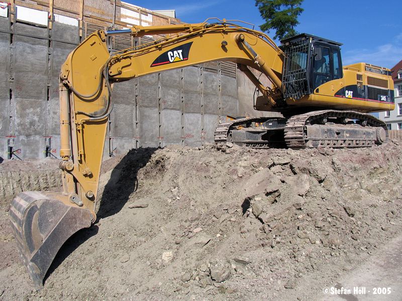 Cat345C_01.jpg