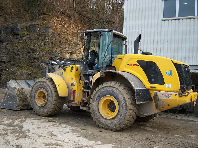New Holland Construction/CNH Global Attachment
