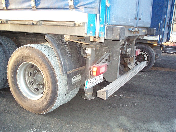 LKW136.jpg