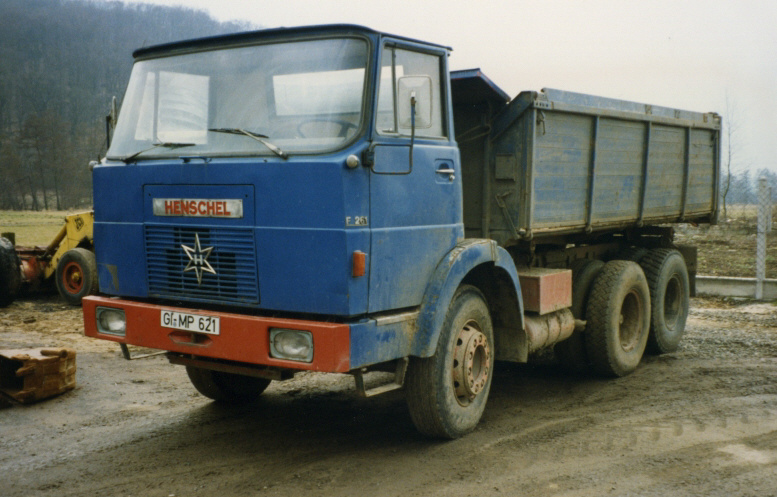 F 221 K März 1992.jpg