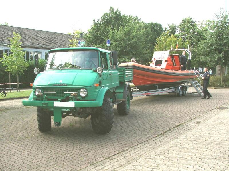 Unimog Doka Polizei Bremerhaven DSC00030 _2_.jpg