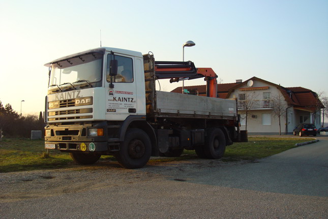 DAF 95.300 4x2 S3 s HR Palfinger PK 12502 01.jpg