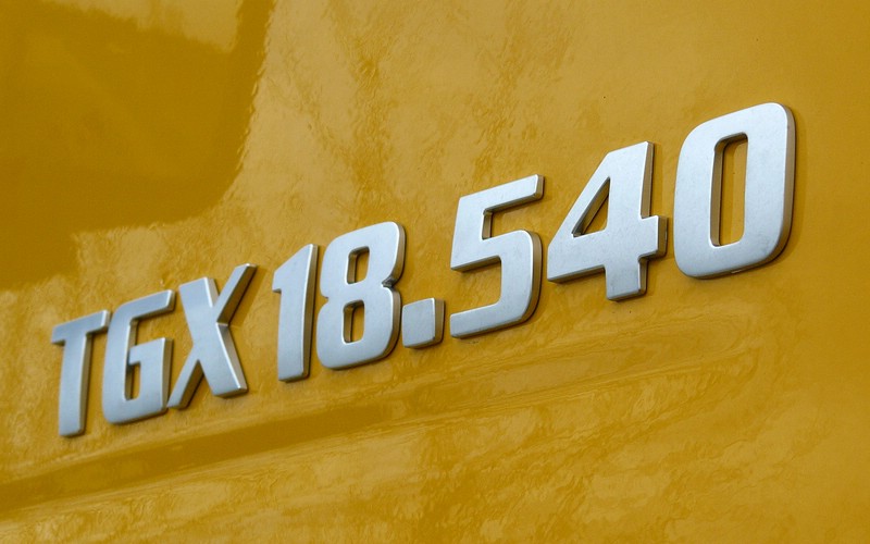 man_tgx_18-540_06.jpg