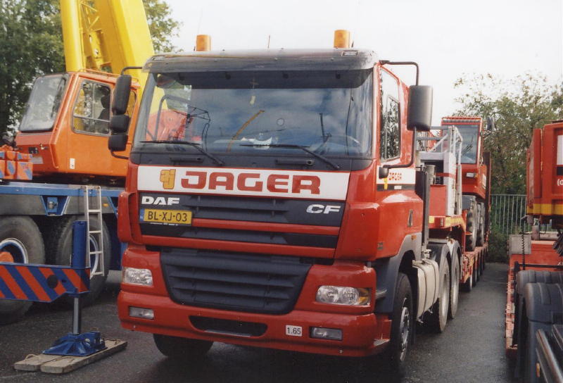 DAF CF JAGER rot (2).jpg