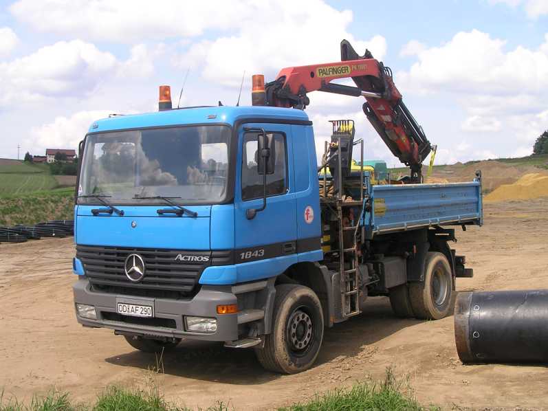 Actros1843-1.jpg