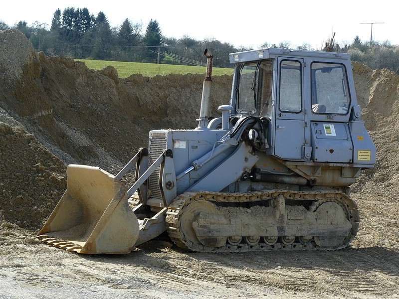 komatsu_lr_1.jpg