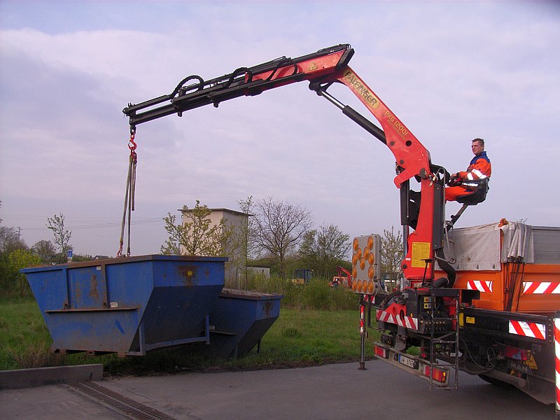 Container2.jpg