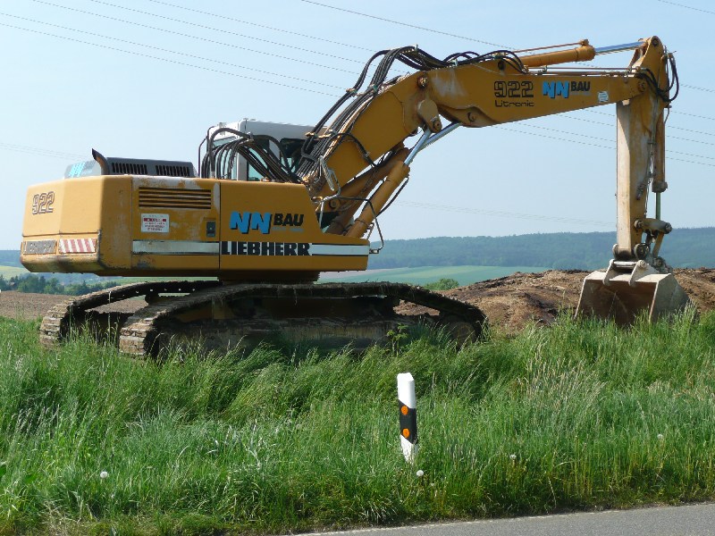 Liebherr R 922 NN-Bau.jpg