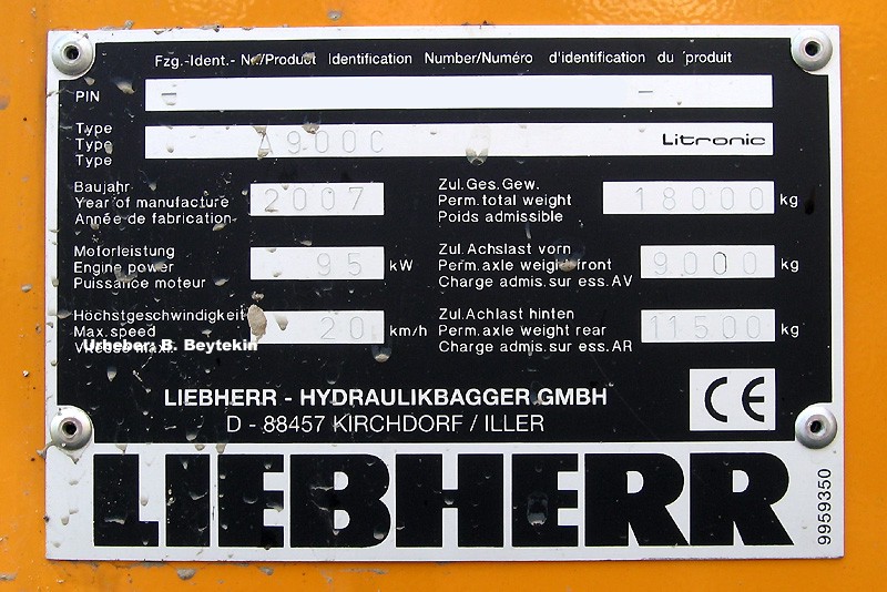 Liebherr_A900C_2.jpg