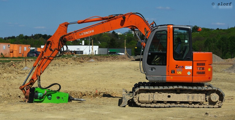 hitachi_minibagger_1.jpg