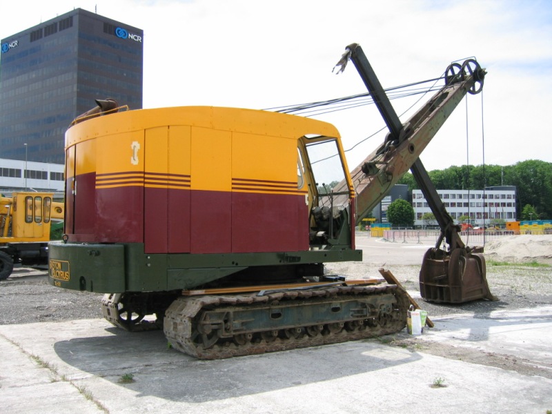 WH10.jpg
